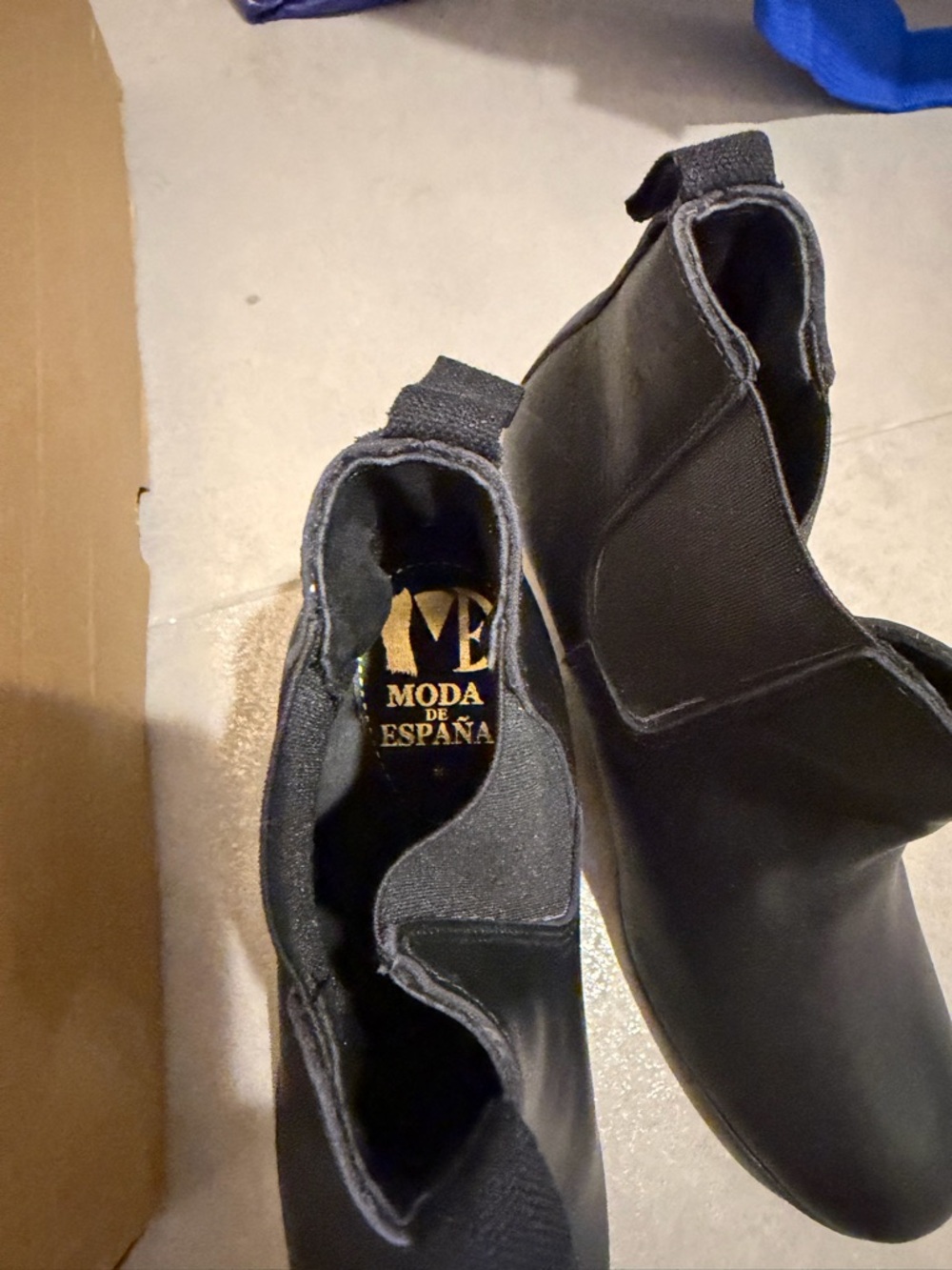 Black Women's Chelsea Ankle Boots - Sleek Casual Style - Picture 6 of 8